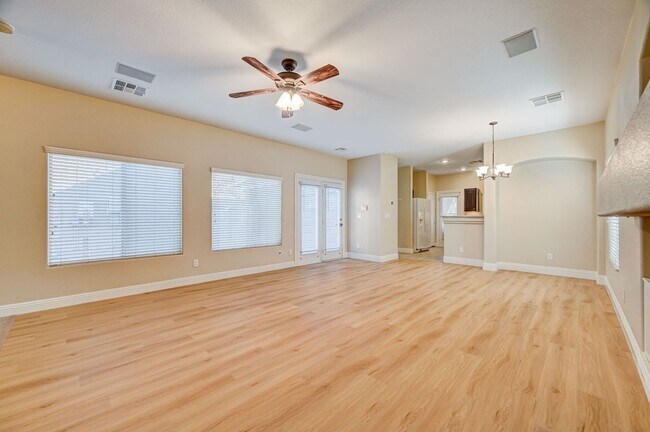 Building Photo - Stunning Northwest three bedroom w/ a loft!
