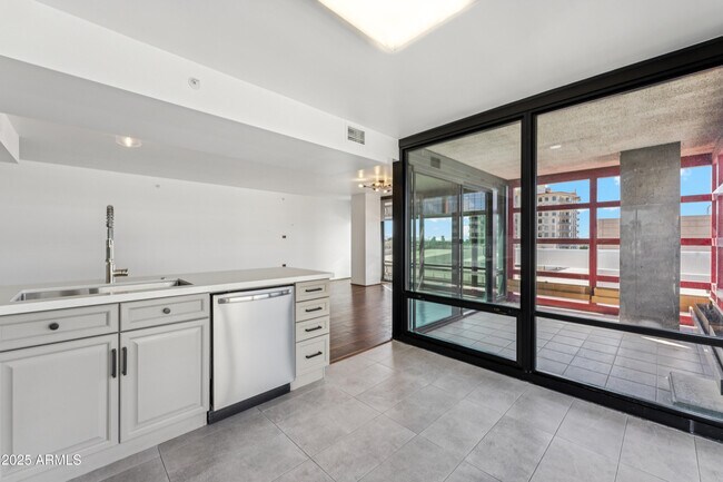 Building Photo - 4808 N 24th St