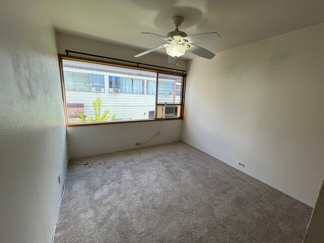 Building Photo - 775x - Bougainville #315
