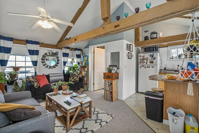 Building Photo - 171 Union St