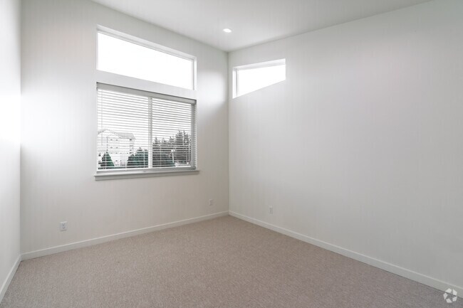 3BR, 2.5BA - 1,553SF - Primary Bedroom - City Apartments