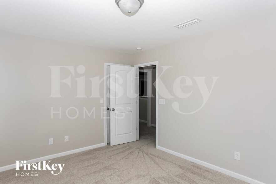 Building Photo - 12852 Clydesdale Dr