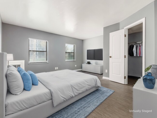 Interior Photo - 2510 Kimberly Pky E