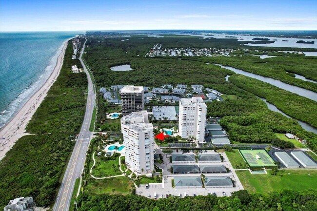 Building Photo - 5051 N Hwy A1A