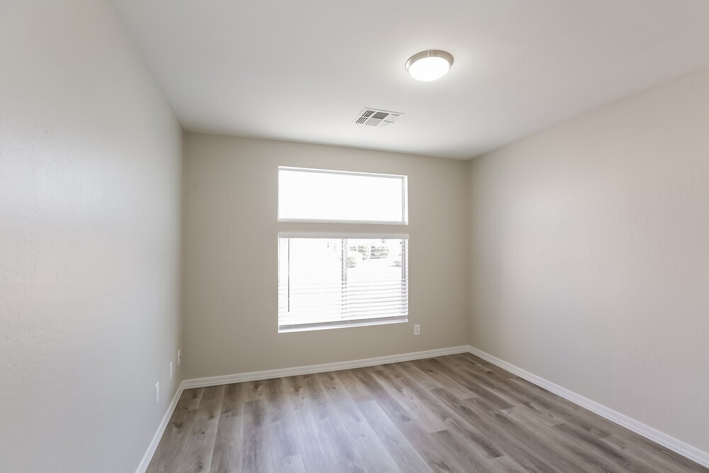 Building Photo - 1105 E Blackhawk Dr