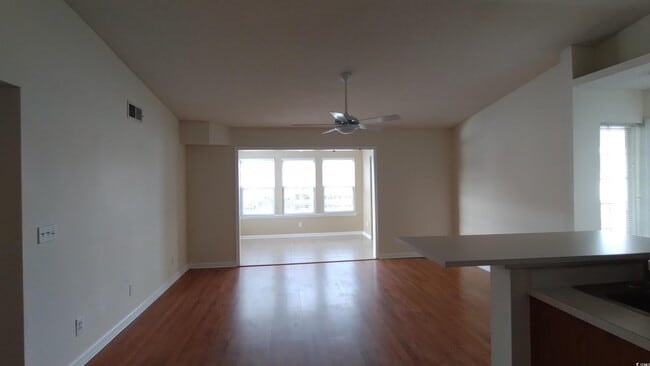 Building Photo - 2269J Essex Dr