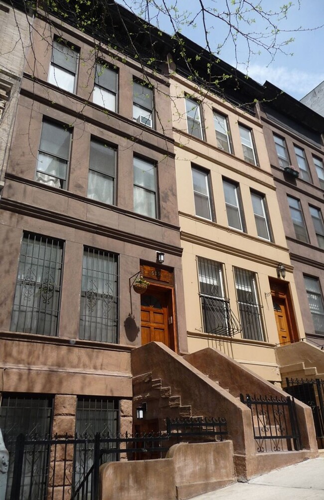 Building Photo - 619 W 142nd St