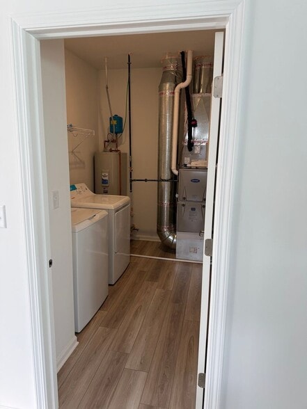 Building Photo - 7603 Honeysuckle Ln