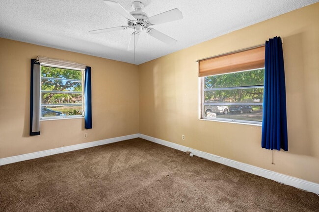 Building Photo - 2229 Nova Village Dr