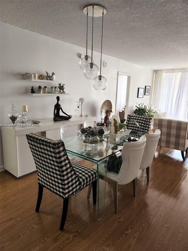 Building Photo - 780 NE 69th St