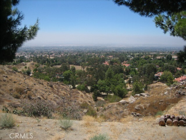 Building Photo - 26393 Kalmia Ave