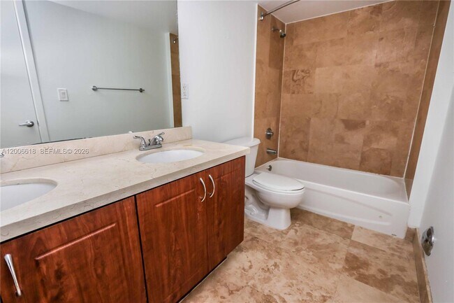 Building Photo - 1555 N Treasure Dr