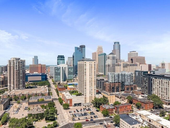 Building Photo - 929 Portland Ave