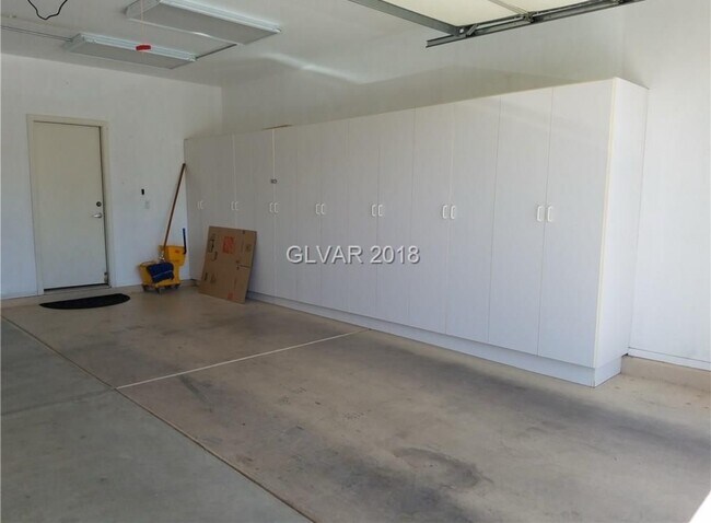 Building Photo - 5442 Cansano St