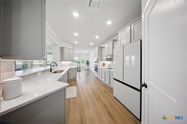 Building Photo - 711 Saddlehorn Dr