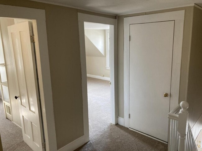 Building Photo - 27 Grove St