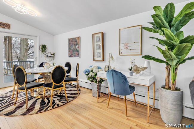 Building Photo - 110 Grenelle St