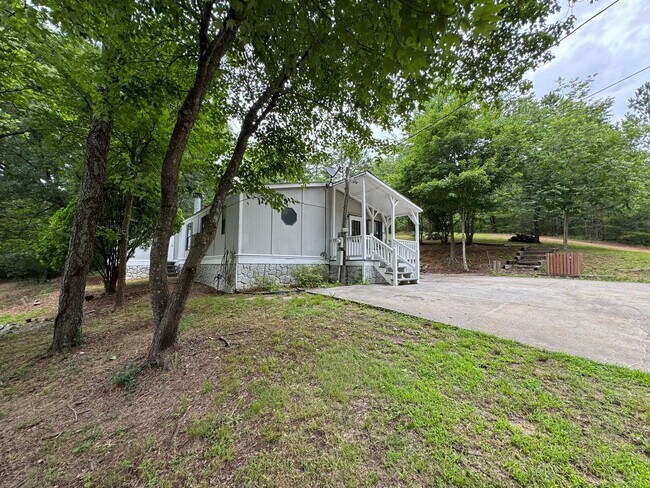 Building Photo - Private 3/2.5 Home with bonus room- $1,595