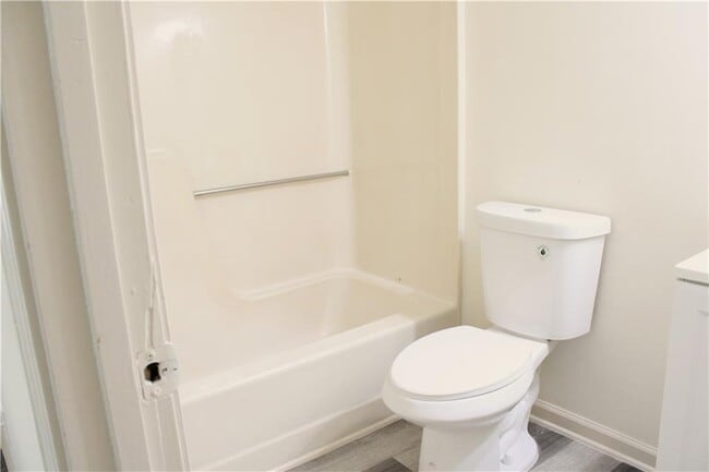 Building Photo - 1235 Sweet Pine Dr