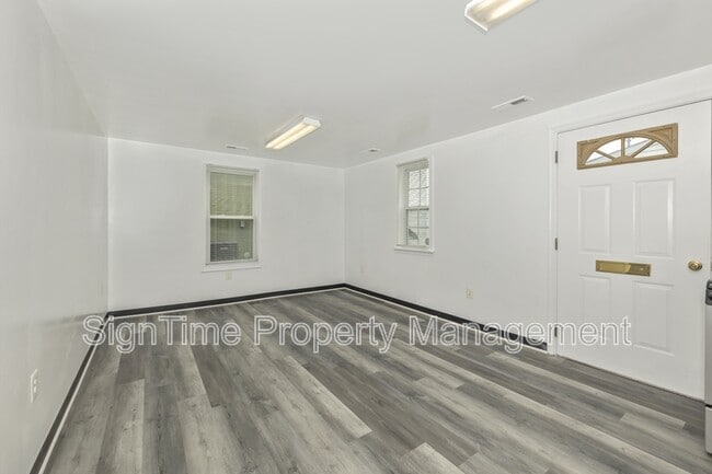 Building Photo - 796 Frederick St