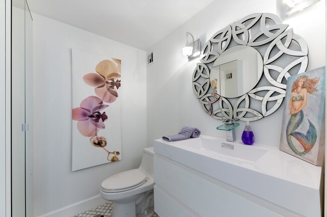 Building Photo - 2600 N Flagler Dr