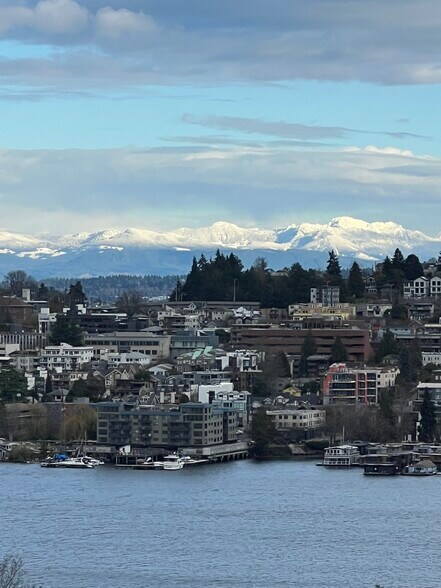 Building Photo - 655 Crockett St