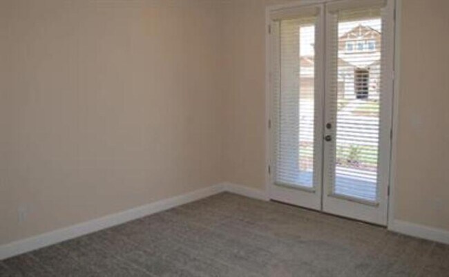 Building Photo - 2406 Gabriel Dr