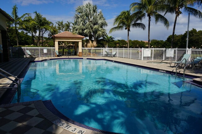 Building Photo - 3520 Oleander Terrace