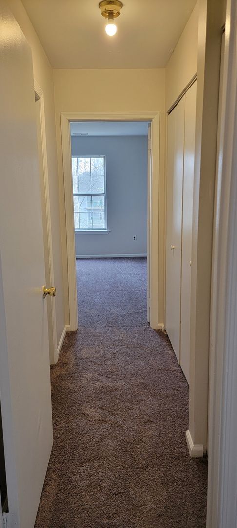 Building Photo - 1024 Willings Way