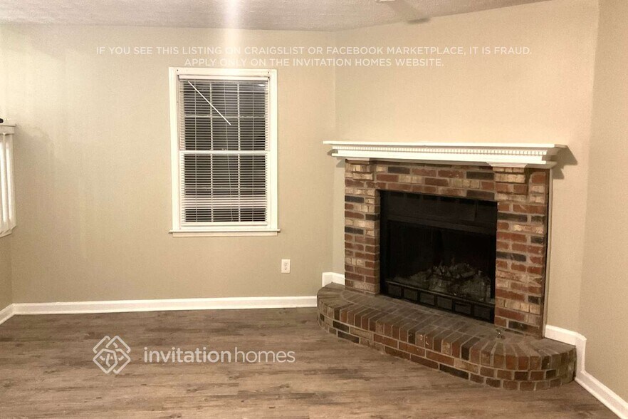 Building Photo - 1747 Vertex Dr SW