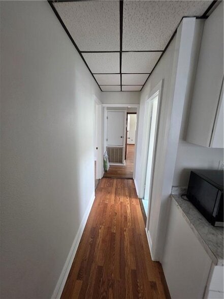 Building Photo - 200 Iris Ave