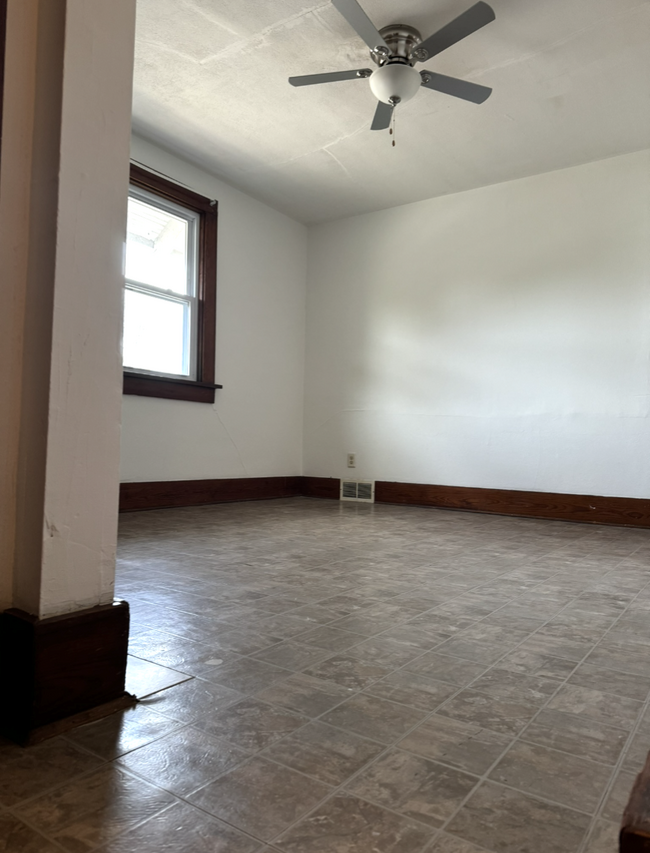 Living Room Attic Room - 1014 Portland Ave