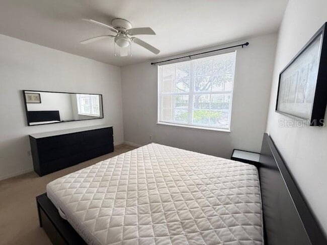 Building Photo - Siena one Bedroom condo with a Den