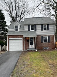 Building Photo - Brandywine Hundred - McDaniel Crest