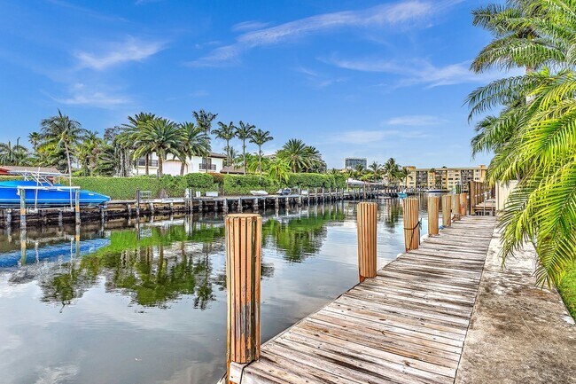 Building Photo - 536 Hibiscus Dr