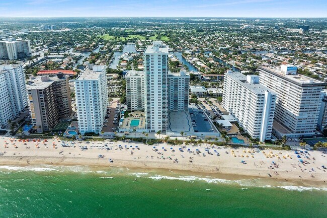 Building Photo - 3900 Galt Ocean Dr