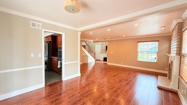 Building Photo - 151 Capetown Dr