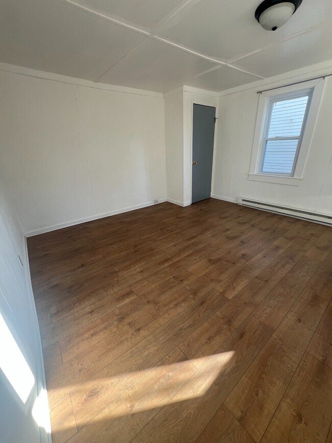 Building Photo - 529 E William St