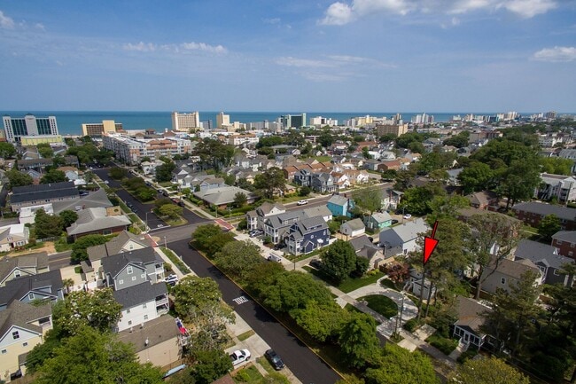 Building Photo - Immaculate 3 bedroom 2 bath bungalow at Oc...