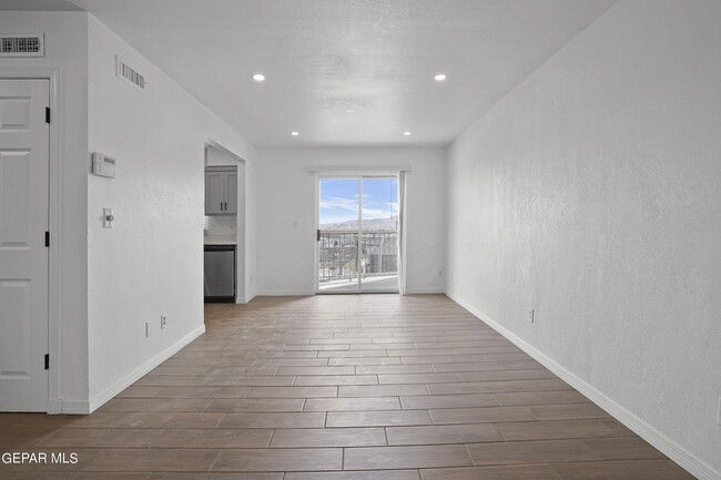 Building Photo - 604 Upson Dr