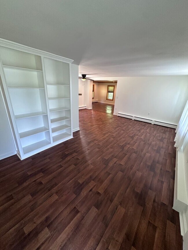 Building Photo - 4017 Nelson Heights