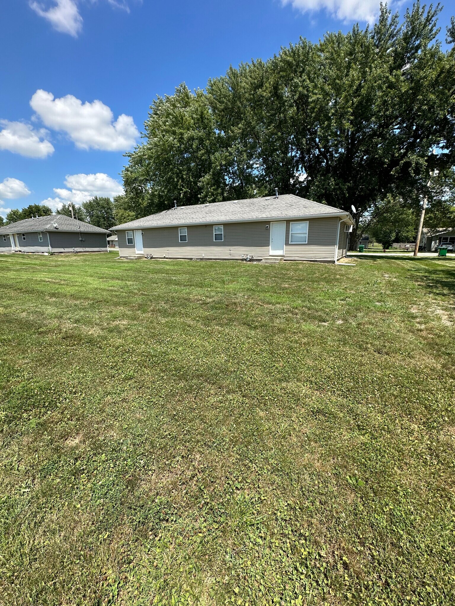 Building Photo - 812 Wix Ln
