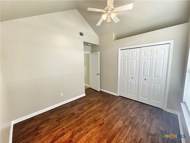 Building Photo - 2062 N Ranch Estates Blvd