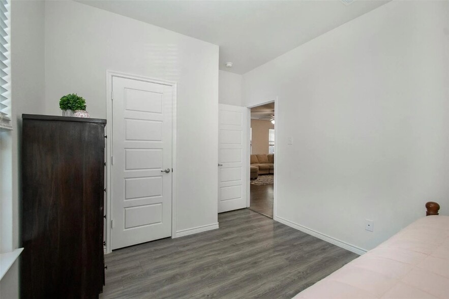 Building Photo - 2348 Opaline Dr