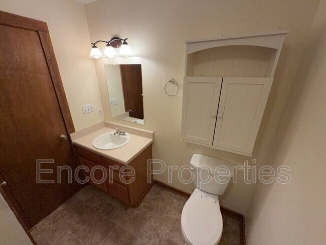 Building Photo - 1125 Bermuda Run