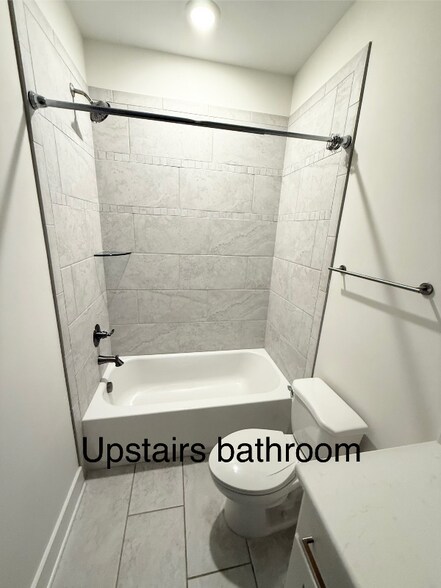 Building Photo - 1421 Peyton Run Lp S