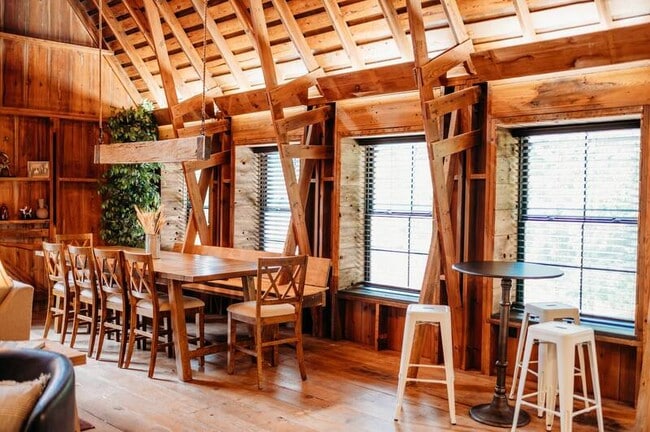 Building Photo - 19920 NW Farley Hampton Rd