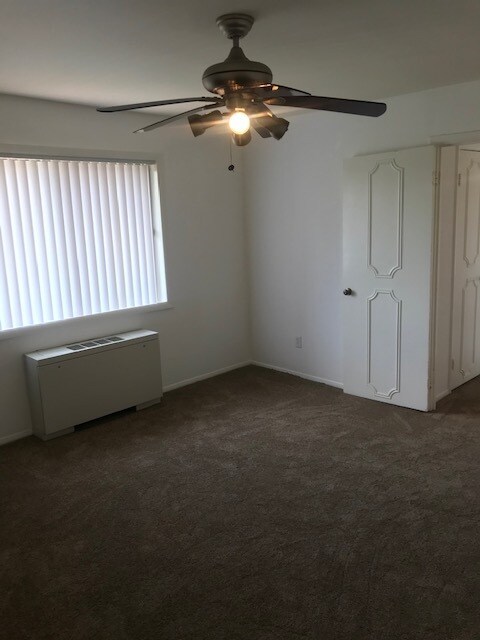 Bedroom - 1519 S George Mason Dr
