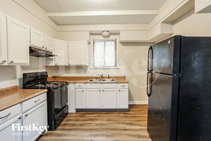 Building Photo - 2448 Norton Ave