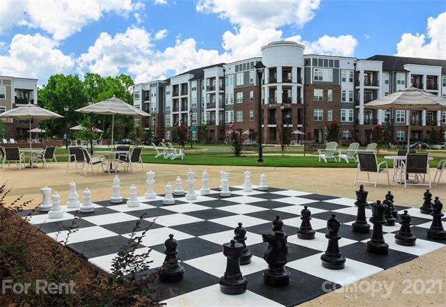 Building Photo - 9921 Holly Center Dr